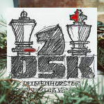 DSK Logo umrahmt mit Kiefernzweigen